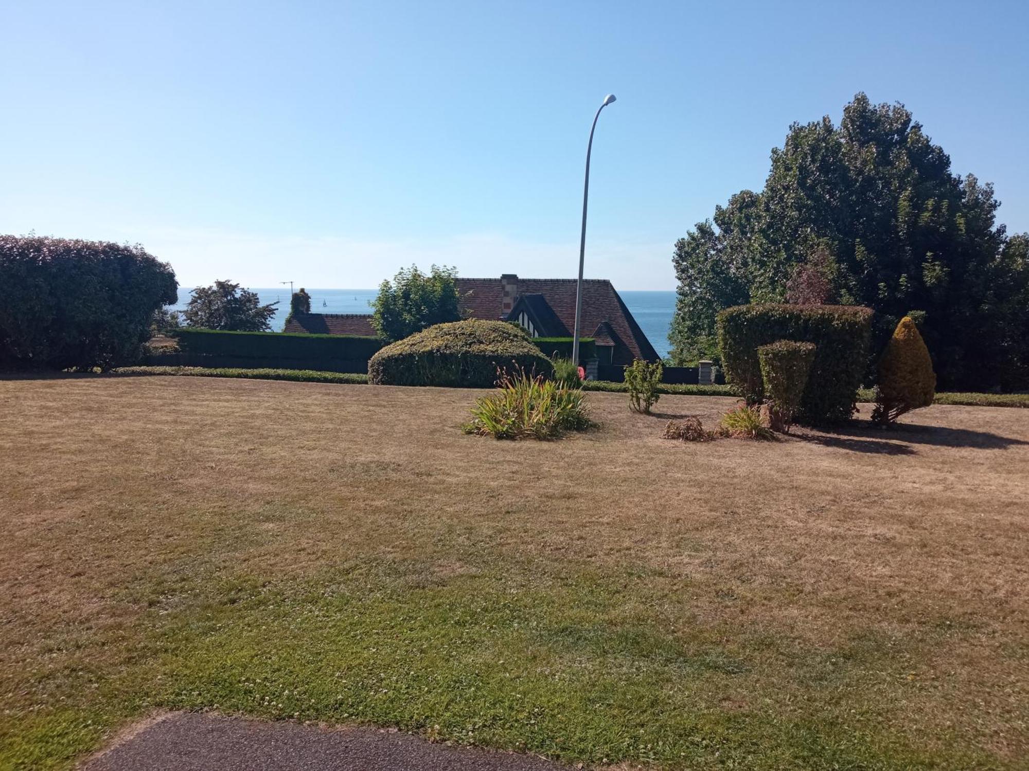 Appartement 45M2 - Proche Deauville - Vue Mer เบแนร์วิลล์-ซูร์-แมร์ ภายนอก รูปภาพ
